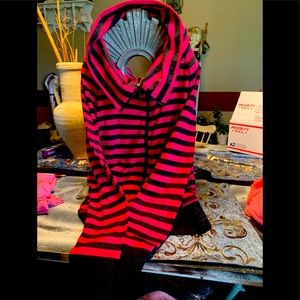 Calvin Klein women’s size M boat neck long sleeve